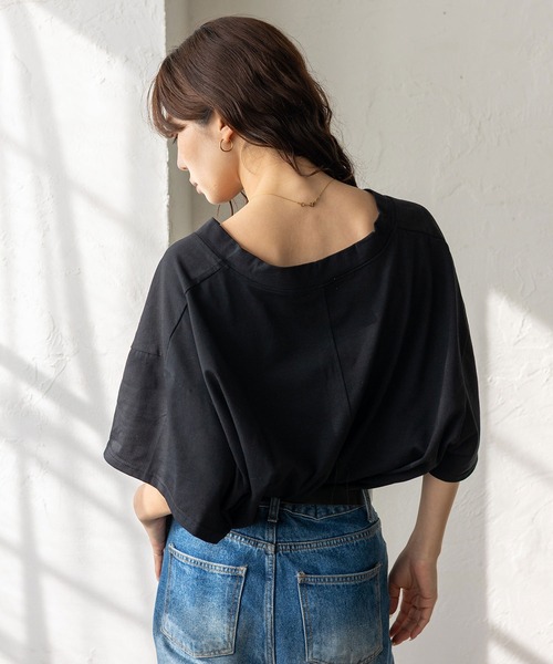 VitaFelice(ヴィータフェリーチェ)の「Vネック オーバーサイズトップス(Tシャツ/カットソー・レディース・ホワイト/チャコールグレー/ブラック・FREE)」の11枚目の写真