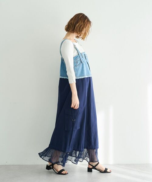 Editt by YECCA VECCA（エディットバイイェッカヴェッカ）の「デニムMIXデザインサロペット（サロペット/オーバーオール・レディース・インディゴブルー/ライトインディゴブルー・FREE）」の19枚目の写真