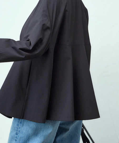 JOURNAL STANDARD（ジャーナルスタンダード）の「リネンナイロンストレッチフレアジャケット（ノーカラージャケット・レディース・ベージュ系その他/ブラック・FREE）」の7枚目の写真