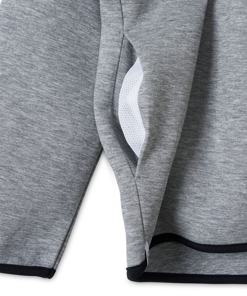 Pacific GOLF CLUB(パシフィックゴルフクラブ)の「DOUBLE KNIT ZIP BLOUSON(ジャージ・メンズ・ブラック/グレー・M/L/S/XL)」の7枚目の写真