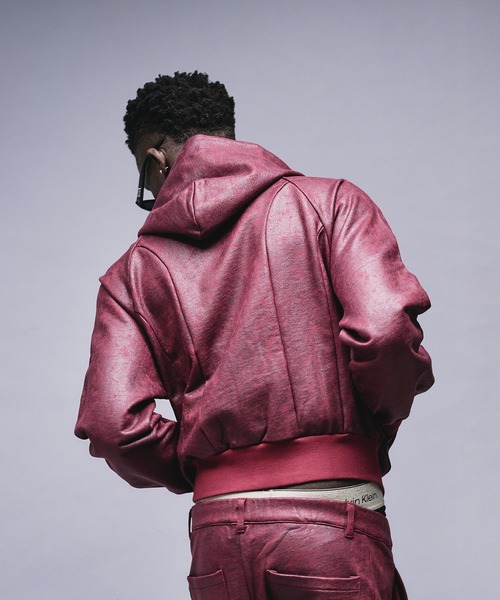 ANDER HUNK（アンダーハンク）の「Leather Like Coated Zip-up Parker / レザーライクコーティングジップパーカー（パーカー・メンズ・グレー/バーガンディー・MEDIUM/LARGE）」の18枚目の写真