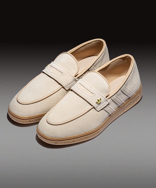 adidas（アディダス）の「HANDBALL SPEZIAL LOAFER / ハンドボール スペツィアル ローファー スニーカー / アディダスオリジナルス adidas Originals（スニーカー・レディース・ベージュ/ブラック/ホワイト・26.0cm/26.5cm/27.0cm/27.5cm/28.0cm/29.0cm/29.5cm/25.0cm/30.0cm/25.5cm/22.0cm/28.5cm/22.5cm/23.0cm/23.5cm/24.0cm/24.5cm/30.5cm/31cm）」の3枚目の写真
