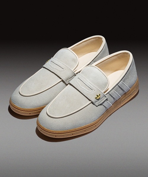 adidas（アディダス）の「HANDBALL SPEZIAL LOAFER / ハンドボール スペツィアル ローファー スニーカー / アディダスオリジナルス adidas Originals（スニーカー・レディース・ベージュ/ブラック/ホワイト・26.0cm/26.5cm/27.0cm/27.5cm/28.0cm/29.0cm/29.5cm/25.0cm/30.0cm/25.5cm/22.0cm/28.5cm/22.5cm/23.0cm/23.5cm/24.0cm/24.5cm/30.5cm/31cm）」の2枚目の写真