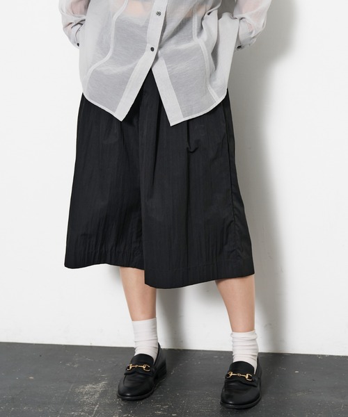 NOMINE(ノミネ)の「バミューダパンツ(その他パンツ・レディース・ホワイト/ブラック・フリー)」の2枚目の写真