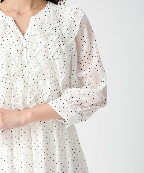 MISCH MASCH（ミッシュマッシュ）の「2026春夏新作 フリルカラーシアーワンピース（ワンピース・レディース・ホワイト×ブラック/グリーン・M/S）」の12枚目の写真