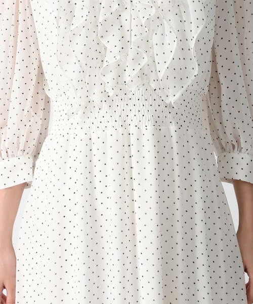 MISCH MASCH（ミッシュマッシュ）の「2026春夏新作 フリルカラーシアーワンピース（ワンピース・レディース・ホワイト×ブラック/グリーン・M/S）」の13枚目の写真