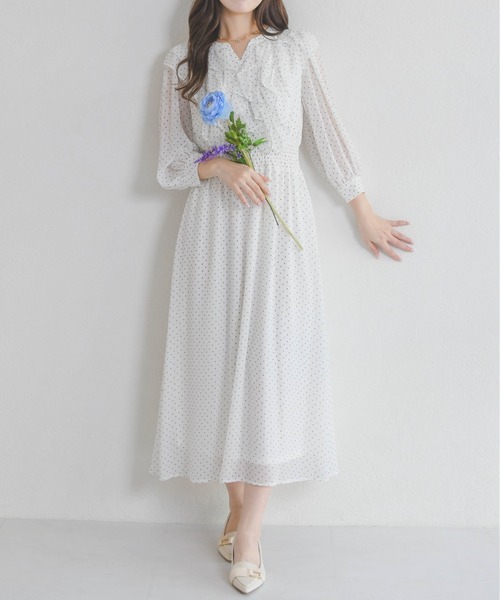 MISCH MASCH(ミッシュマッシュ)の「2026春夏新作 フリルカラーシアーワンピース(ワンピース・レディース・ホワイト×ブラック/グリーン・M/S)」の11枚目の写真