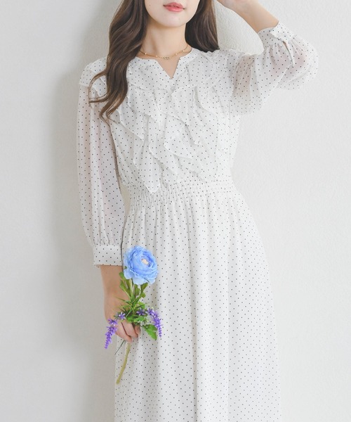 MISCH MASCH(ミッシュマッシュ)の「2026春夏新作 フリルカラーシアーワンピース(ワンピース・レディース・ホワイト×ブラック/グリーン・M/S)」の13枚目の写真