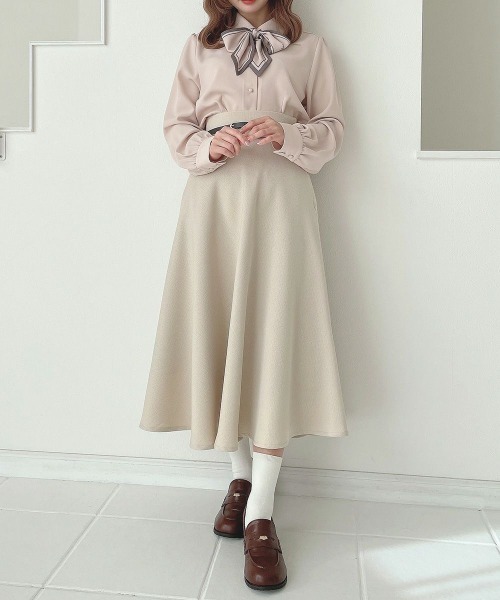 an another angelus(アンアナザーアンジェラス)の「ロゴスカーフリボン付きシャツ(シャツ/ブラウス・レディース・ピンクベージュ/アイボリー・FREE)」の7枚目の写真