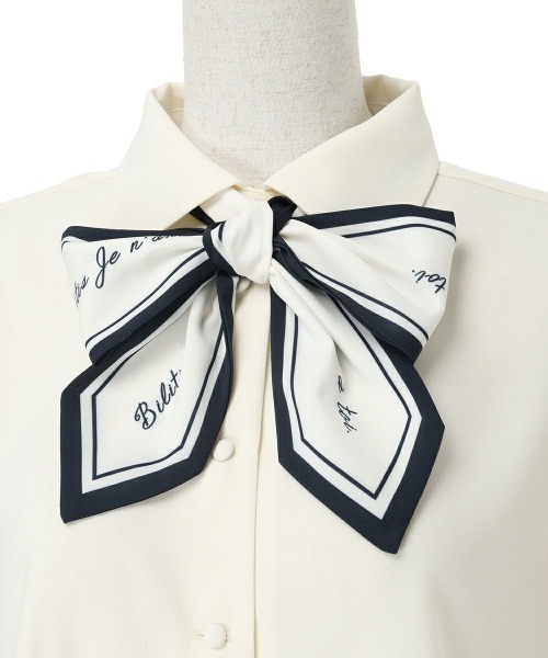 an another angelus(アンアナザーアンジェラス)の「ロゴスカーフリボン付きシャツ(シャツ/ブラウス・レディース・ピンクベージュ/アイボリー・FREE)」の17枚目の写真