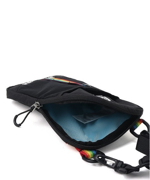 CHUMS（チャムス）の「【CHUMS/チャムス】 Spring Dale Mini Shoulder Bag（ショルダーバッグ・レディース・ブラック系その他/ブラック×ホワイト・FREE）」の11枚目の写真
