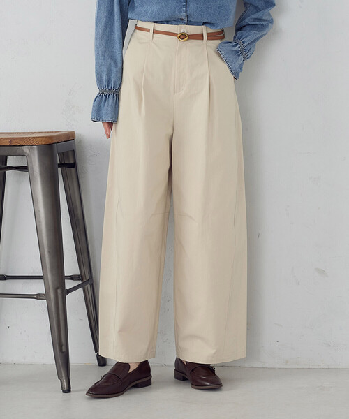 COMME CA ISM(コムサイズム)の「バレルレッグ パンツ(その他パンツ・レディース・ベージュ/ネイビー・LARGE/MEDIUM)」の12枚目の写真