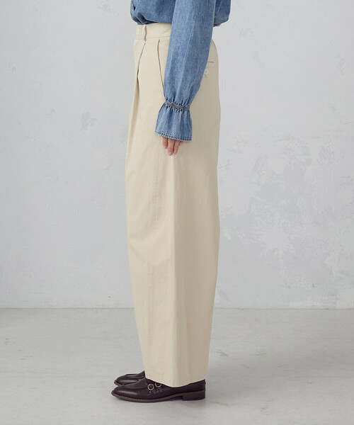 COMME CA ISM(コムサイズム)の「バレルレッグ パンツ(その他パンツ・レディース・ベージュ/ネイビー・LARGE/MEDIUM)」の15枚目の写真