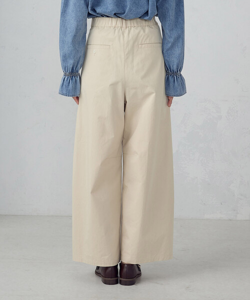 COMME CA ISM(コムサイズム)の「バレルレッグ パンツ(その他パンツ・レディース・ベージュ/ネイビー・LARGE/MEDIUM)」の16枚目の写真