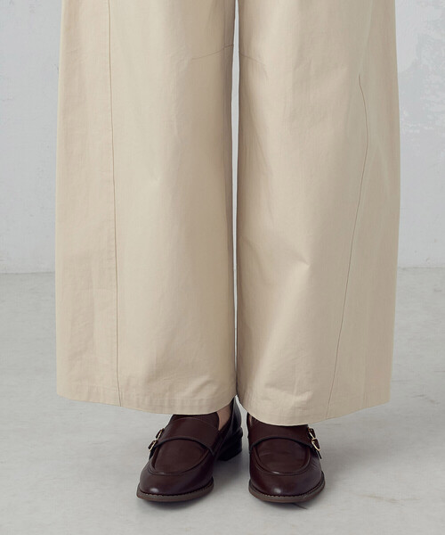 COMME CA ISM(コムサイズム)の「バレルレッグ パンツ(その他パンツ・レディース・ベージュ/ネイビー・LARGE/MEDIUM)」の19枚目の写真