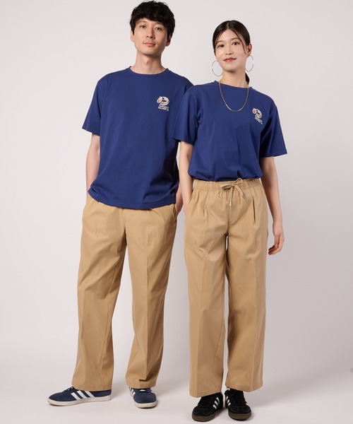 Arnold Palmer(アーノルドパーマー)の「ドッグモチーフ シェア Tシャツ(Tシャツ/カットソー・レディース・ホワイト/ダークブルー・XS/S/M/L/LL)」の4枚目の写真