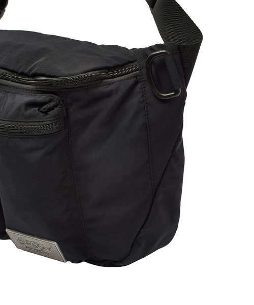 X-girl(エックスガール)の「METAL PLATE SHOULDER BAG(ショルダーバッグ・レディース・ブラック/オリーブ・ONE SIZE)」の9枚目の写真