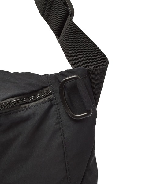 X-girl(エックスガール)の「METAL PLATE SHOULDER BAG(ショルダーバッグ・レディース・ブラック/オリーブ・ONE SIZE)」の14枚目の写真