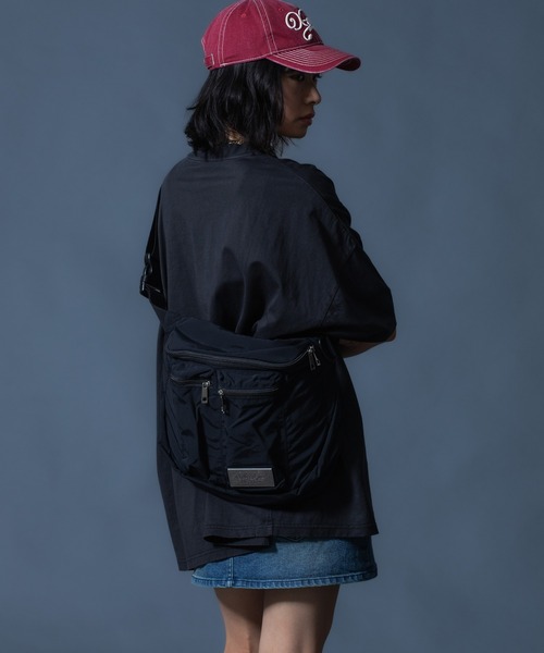 X-girl(エックスガール)の「METAL PLATE SHOULDER BAG(ショルダーバッグ・レディース・ブラック/オリーブ・ONE SIZE)」の18枚目の写真