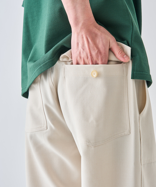 EDIFICE（エディフィス）の「サイド アジャスト ベイカー パンツ（スラックス・メンズ・ベージュ/アイボリー/チャコールグレー・MEDIUM/LARGE）」の16枚目の写真