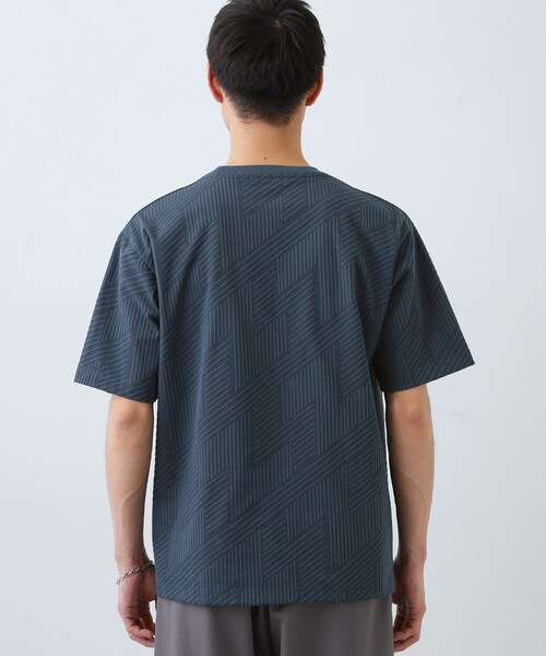 THE SHOP TK (ザ ショップ ティーケー )の「【無地だと少し物足りないという方へ】ジオメトリック柄 半袖Tシャツ 洗濯機OK(Tシャツ/カットソー・メンズ・チャコールグレー/オフホワイト/ブルーグリーン/ライトグレー/ブルー系その他・04/01/02/03)」の7枚目の写真