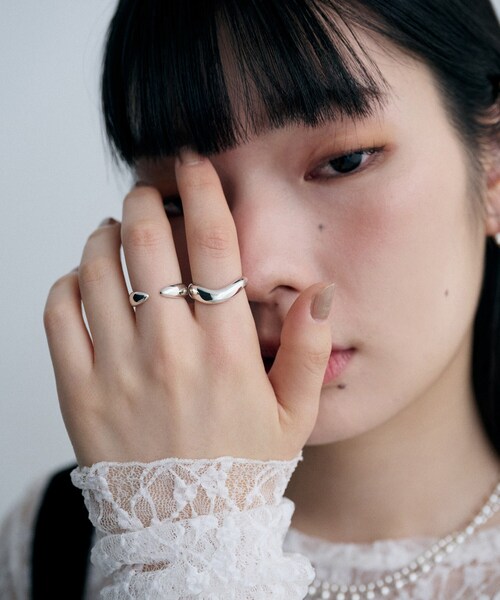COCOSHNIK ONKITSCH（ココシュニックオンキッチュ）の「シルバー ウェーブラインリングL（リング・レディース・シルバー・14/12）」の8枚目の写真