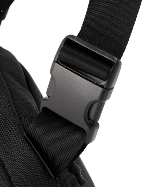 Aer(エアー)の「Aer(エアー)Day Sling 4 AER-21072(ショルダーバッグ・メンズ・ブラック・F)」の7枚目の写真