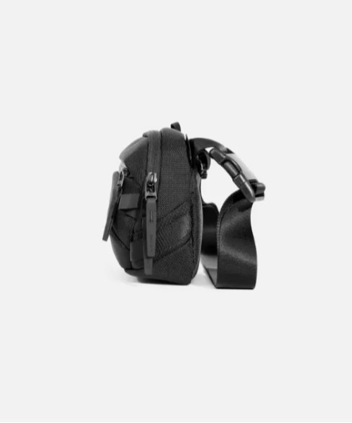 Aer(エアー)の「Aer(エアー)Day Sling 4 AER-21072(ショルダーバッグ・メンズ・ブラック・F)」の14枚目の写真