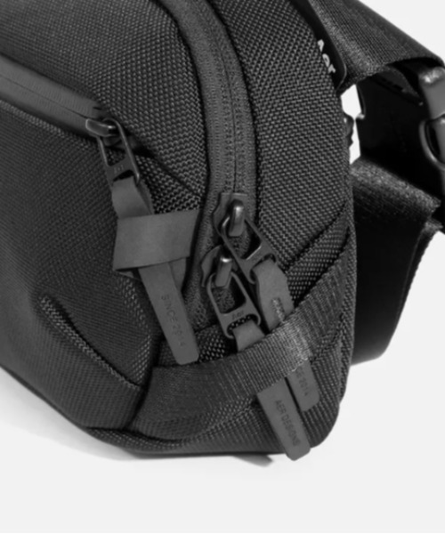 Aer(エアー)の「Aer(エアー)Day Sling 4 AER-21072(ショルダーバッグ・メンズ・ブラック・F)」の6枚目の写真