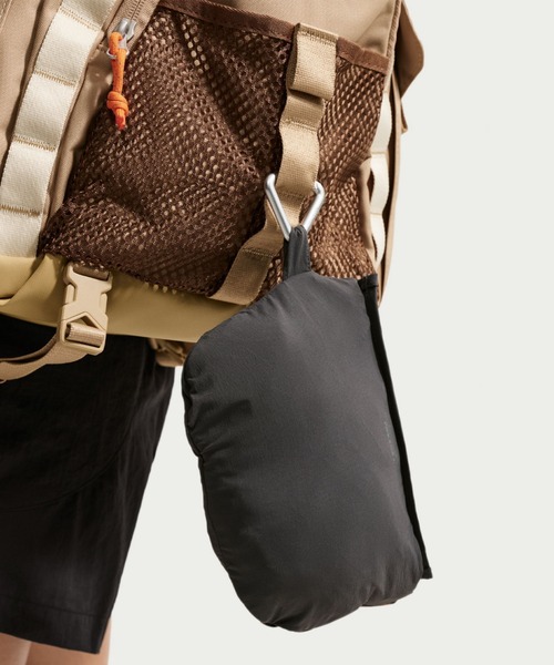 ACG（エィシージー）の「ナイキ オールコンディションギア "Five Towers" ウィメンズ UVプロテクション ジャケット / Nike ACG "Five Towers" Women's UV Protection Jacket II1329-010 Anthracite（ナイロンジャケット・レディース・スミクロ・XL/S/M/L/XS）」の17枚目の写真