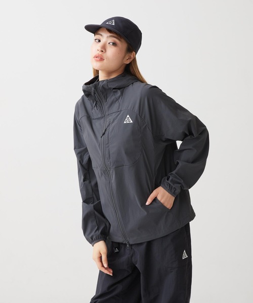 ACG（エィシージー）の「ナイキ オールコンディションギア "Five Towers" ウィメンズ UVプロテクション ジャケット / Nike ACG "Five Towers" Women's UV Protection Jacket II1329-010 Anthracite（ナイロンジャケット・レディース・スミクロ・XL/S/M/L/XS）」の3枚目の写真