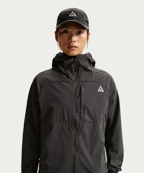 ACG（エィシージー）の「ナイキ オールコンディションギア "Five Towers" ウィメンズ UVプロテクション ジャケット / Nike ACG "Five Towers" Women's UV Protection Jacket II1329-010 Anthracite（ナイロンジャケット・レディース・スミクロ・XL/S/M/L/XS）」の9枚目の写真