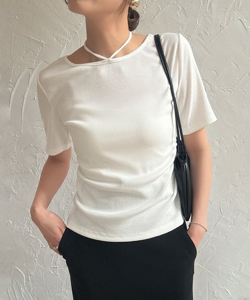 junoah（ジュノア）の「ホルターネックカットリブトップス（Tシャツ/カットソー・レディース・ブラック/チャコール/ホワイト・LARGE/MEDIUM/SMALL）」の7枚目の写真