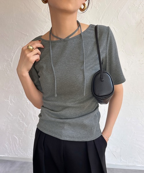 junoah（ジュノア）の「ホルターネックカットリブトップス（Tシャツ/カットソー・レディース・ブラック/チャコール/ホワイト・LARGE/MEDIUM/SMALL）」の11枚目の写真