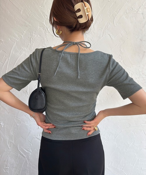 junoah（ジュノア）の「ホルターネックカットリブトップス（Tシャツ/カットソー・レディース・ブラック/チャコール/ホワイト・LARGE/MEDIUM/SMALL）」の12枚目の写真