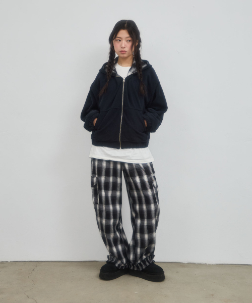 LETERIE(レテリー)の「CHECK FRILL POCKET PANTS_BLACK(その他パンツ・レディース・ブラック・FREE)」の3枚目の写真