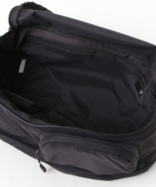 DAIWA PIER39（ダイワピア39）の「TECH PERTEX TRAVEL EXPAND FANN BB-34026（ショルダーバッグ・メンズ・オリーブ/ブラック・ONE SIZE）」の12枚目の写真