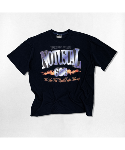 NOTUSUAL（ノットユージュアル）の「ファイヤーブルー オーバーサイズ 半袖Tシャツ 4色（Tシャツ/カットソー・レディース・ホワイト×グレー/ブラック/ネイビー/ホワイト・SMALL/MEDIUM/LARGE/X-LARGE）」の4枚目の写真