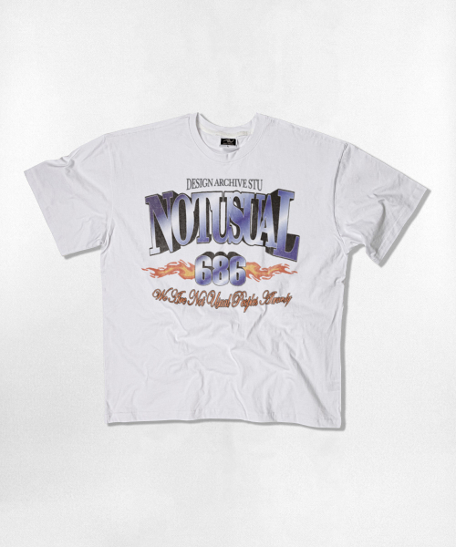 NOTUSUAL（ノットユージュアル）の「ファイヤーブルー オーバーサイズ 半袖Tシャツ 4色（Tシャツ/カットソー・レディース・ホワイト×グレー/ブラック/ネイビー/ホワイト・SMALL/MEDIUM/LARGE/X-LARGE）」の7枚目の写真