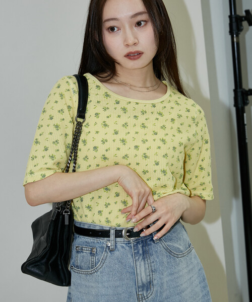 JEMORGAN(ジェーイーモーガン)の「JEMORGAN/ジェーイーモーガン ワッフル フラワー ハーフスリーブ プルオーバー 限定展開(Tシャツ/カットソー・レディース・イエロー/ブルー/グレー・フリ-)」の2枚目の写真