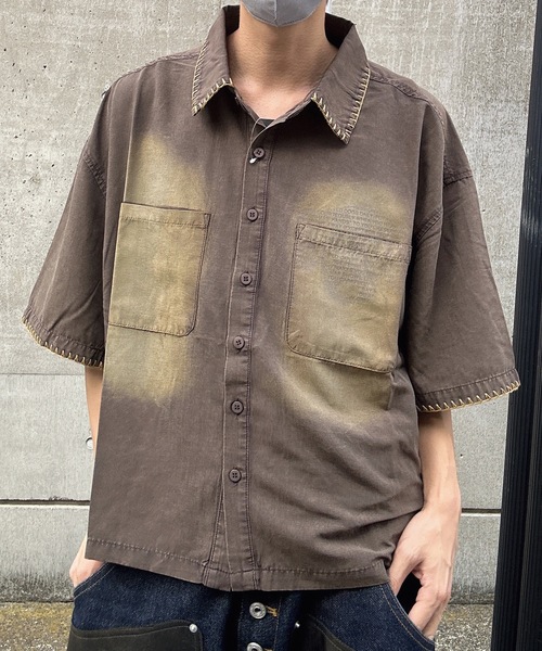 MandO（エムオー）（エムオー）の「ヴィンテージ加工ドッグロゴステッチシャツ（シャツ/ブラウス・メンズ・チャコールグレー/ブラウン/ブラック・LARGE/MEDIUM）」の3枚目の写真