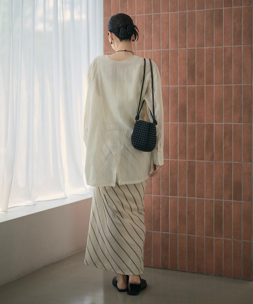 LAULEN（ローレン）の「back cross collarless shirt /バッククロスノーカラーシャツ（シャツ/ブラウス・レディース・アイボリー/ブラック・FREE）」の13枚目の写真