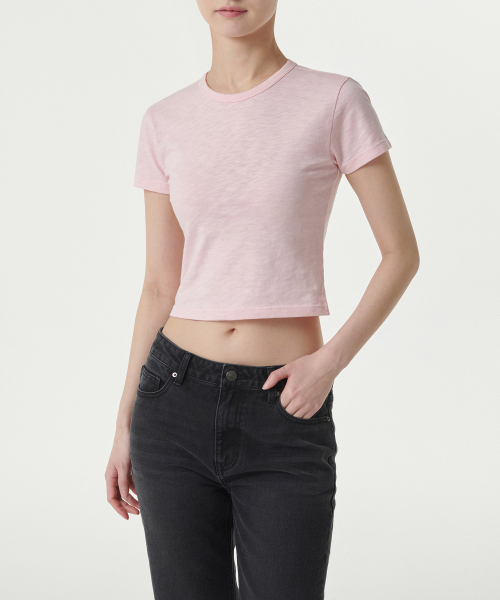 MUSINSA STANDARD WOMAN（ムシンサスタンダードウーマン）の「ウィメンズスラブスリムクロップクルーネックTシャツ[ベイビーピンク]（Tシャツ/カットソー・レディース・その他・SMALL/X-SMALL/MEDIUM/LARGE）」の2枚目の写真