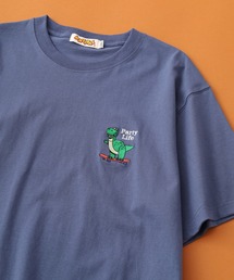 ATELANE（アテレーン）の「トイストーリー ワンポイント刺繍ベーシックサイズTEE 半袖（Tシャツ/カットソー）」