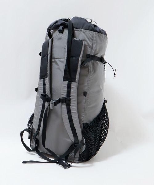 TRAIL BUM(トレイルバム)の「FAB / ファブ(バックパック/リュック・メンズ・グレー/ブラック・ONE SIZE)」の11枚目の写真