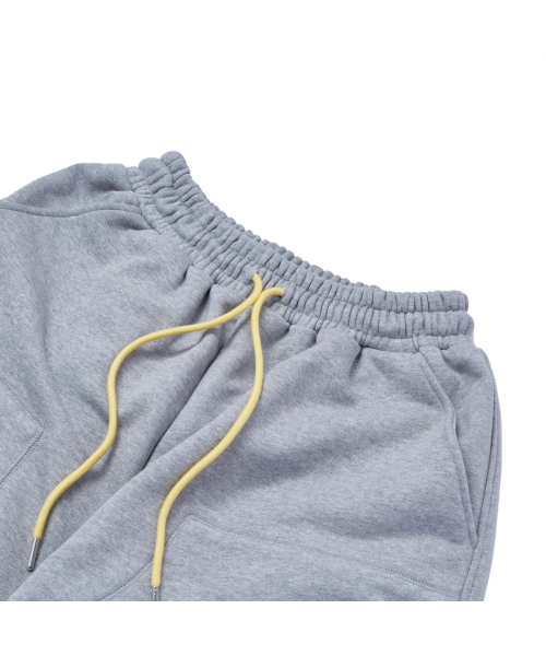 GARMENTS FAB（ガーメンツファブ）の「Cargo Bermuda Sweatpants (MELANGE GRAY)（その他パンツ・レディース・その他・LARGE/MEDIUM）」の3枚目の写真