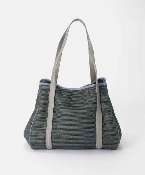 IENA(イエナ)の「qbag paris/キューバッグ パリ nest zip L バッグ NEST-L-ZIP(トートバッグ・レディース・ホワイト/ベージュ/チャコールグレー・FREE)」の5枚目の写真