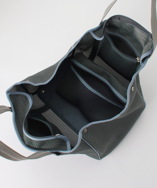 IENA(イエナ)の「qbag paris/キューバッグ パリ nest zip L バッグ NEST-L-ZIP(トートバッグ・レディース・ホワイト/ベージュ/チャコールグレー・FREE)」の7枚目の写真