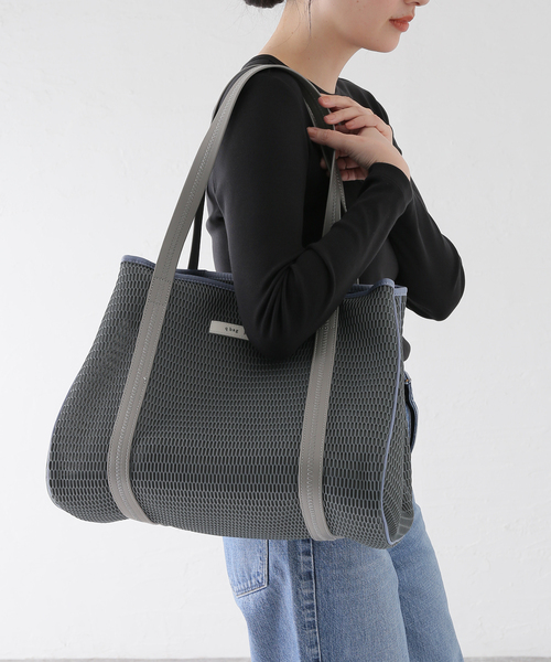 IENA(イエナ)の「qbag paris/キューバッグ パリ nest zip L バッグ NEST-L-ZIP(トートバッグ・レディース・ホワイト/ベージュ/チャコールグレー・FREE)」の21枚目の写真
