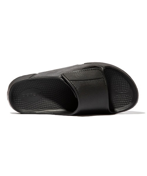 OOFOS（ウーフォス）の「OOFOS OOahh Sport Flex（ウーフォス ウーアー スポーツ フレックス）（サンダル・メンズ・ブラック系・29cm/28cm/26cm）」の4枚目の写真